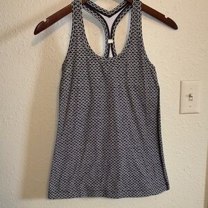 Lululemon 6 stretchy cotton Racer back tank top